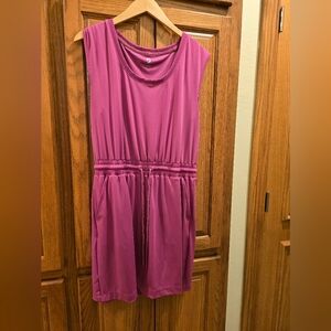 Lou&gSleeveless Pink Dress with Drawstring Waist